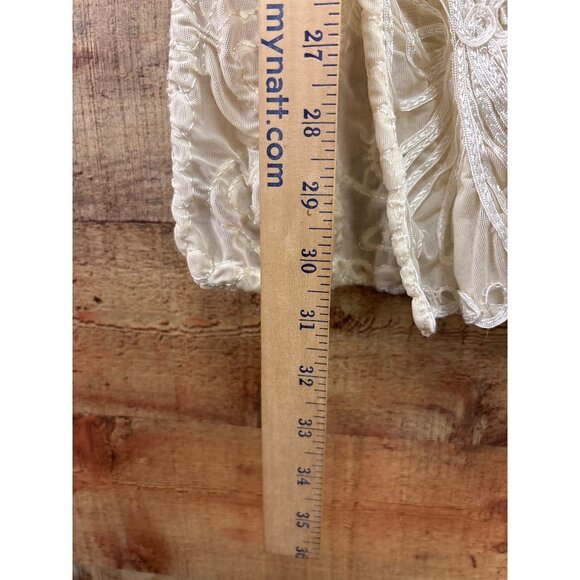 Elegant Beige Embroidered Sheer 3/4 Sleeve Open Front Cover Up Cardigan - Picture 2 of 7